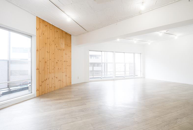 白壁 自然光撮影可の撮影スタジオ Studio Serato 代々木 Shootest