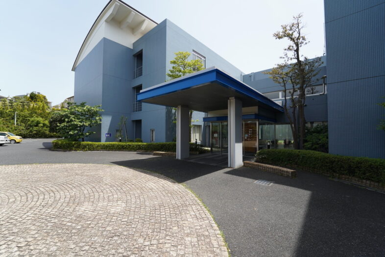 ハイエースクラス駐車可能