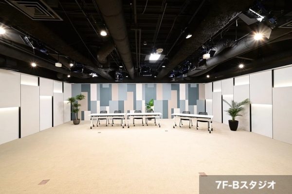 PLAY STUDIO︎