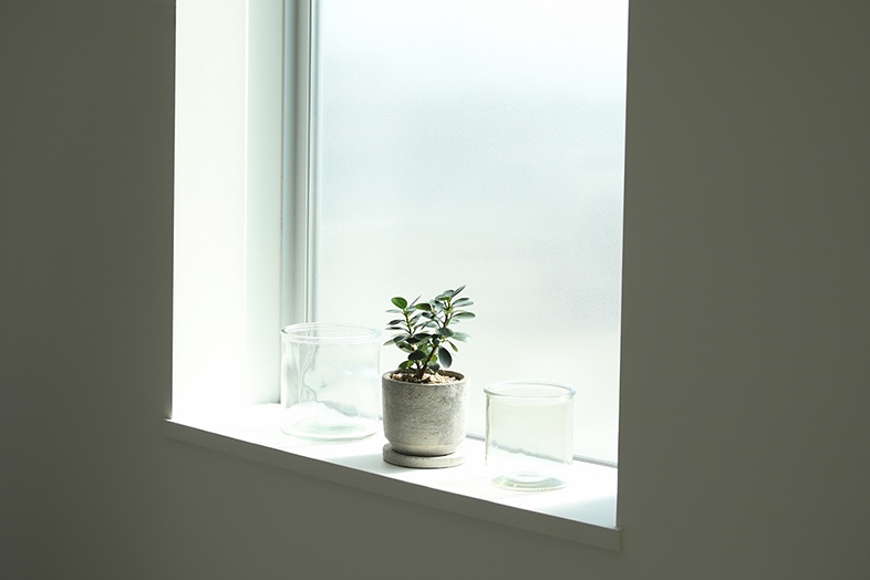 【4F】自然光が直で当たる窓際スペース