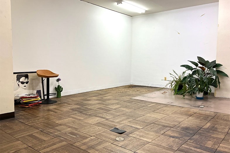 【2F】白とウッド床を基調とした空間