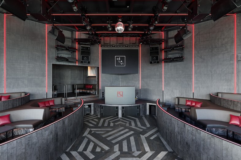 CÉ LA VI TOKYO｜【17F_LOUNGE】重厚なスピーカーや照明設備が整い、音楽イベントやパーティーシーンの撮影にも