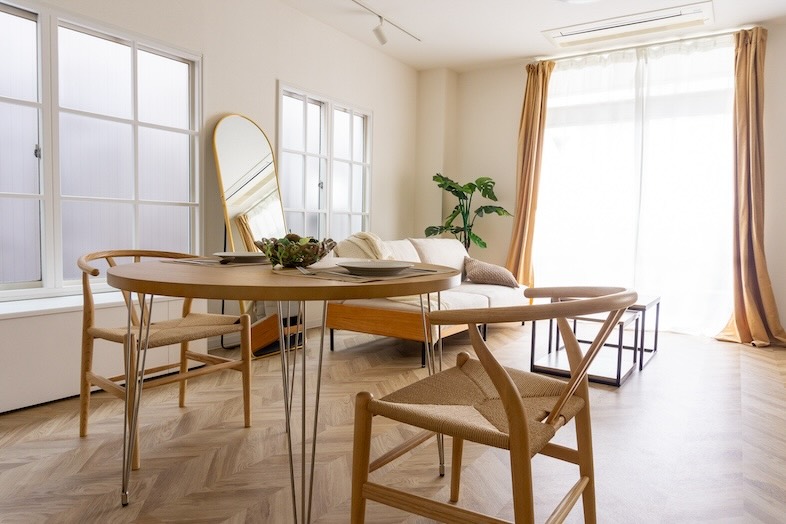 北欧テイストの家具が豊富なナチュラルな空間