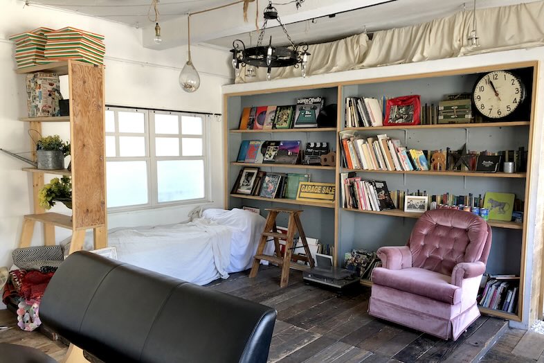 rope｜【3F】小さい棚は稼働式