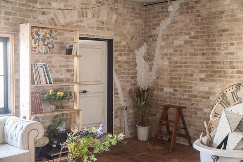 rope｜【3F】アンティークなレンガ壁