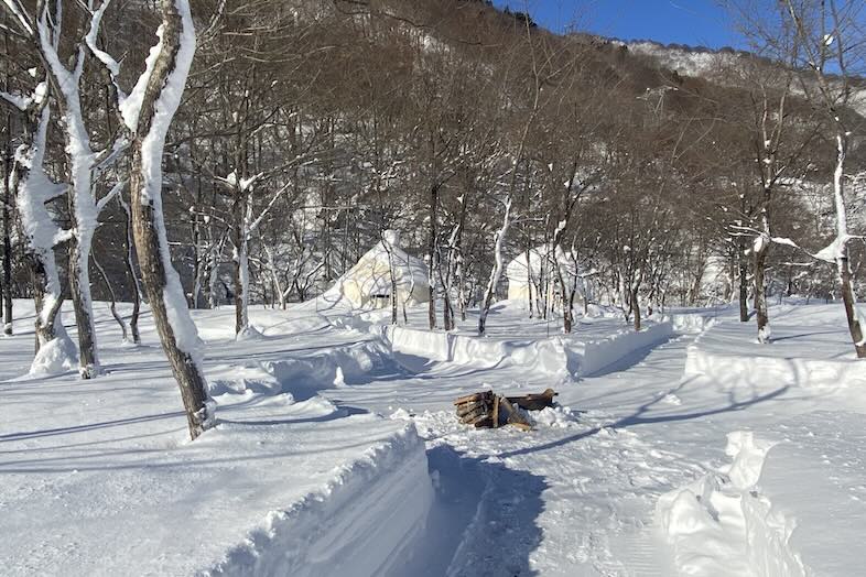 DOAI VILLAGE -キャンプエリア-｜深く降り積もった真っ白な雪景色の中で撮影が可能