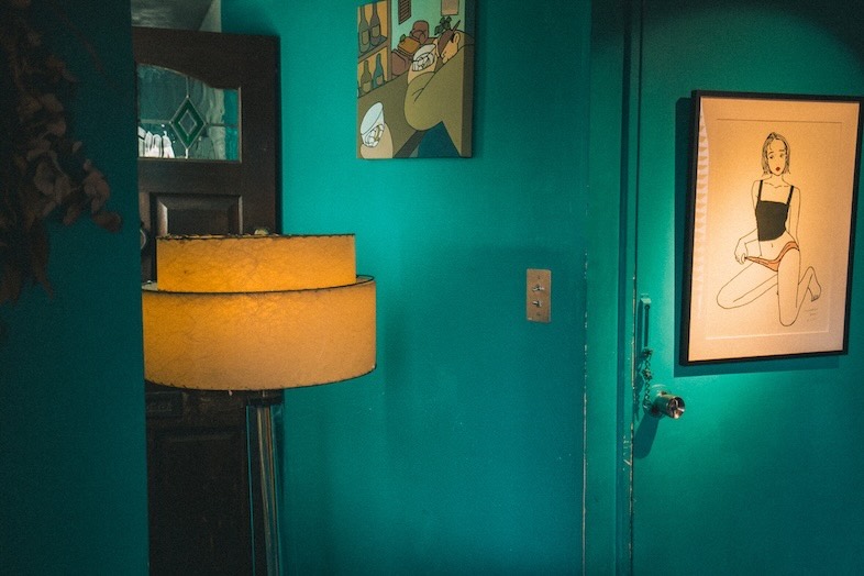 GOBLIN.池尻大橋BAR店｜アーティスティックな店内はギャラリーにも見せられる