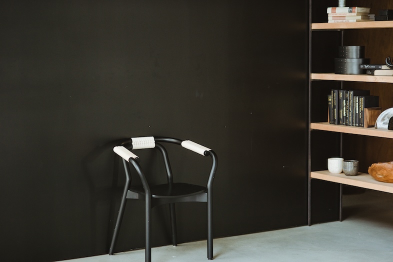 Blend Studio｜デザイン性の高いチェア