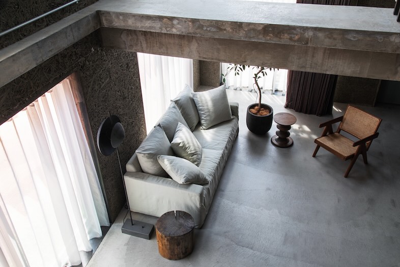 Blend Studio｜吹き抜けがあり俯瞰撮影にも対応