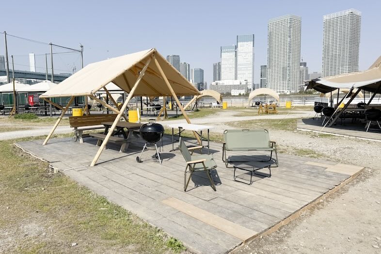 【VILLAGE AREA】木製フレームテントやBBQセットのあるシチュエーションを撮影可能