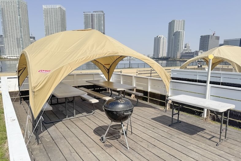 【SEA SIDE AREA】ウッドデッキでBBQやガーデンパーティー風の撮影も可能