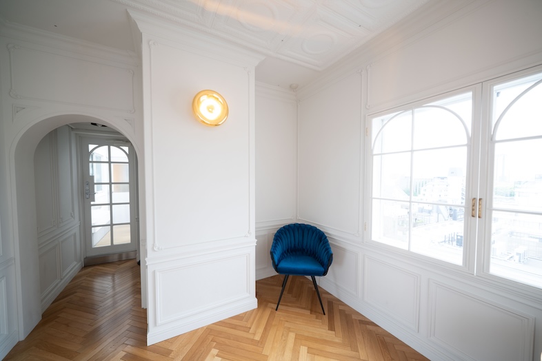 【Aoyama loft apartment】白壁と繊細に差し込む自然光を利用した撮影が可能