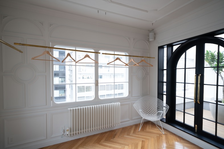【Aoyama loft apartment】明るくて無垢な空間だからポートレートからアパレル、雑誌、動画まで幅広い撮影が可能