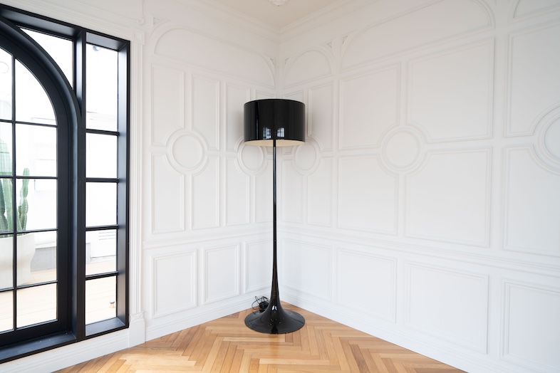 【Aoyama loft apartment】57㎡の広さの洗練された空間にスタイリッシュなインテリアをシンプルに配置