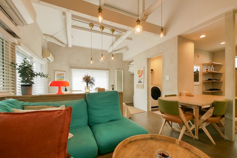 846apartment / 2F｜リビング・ダイニング・キッチン・ベッドスペースのワンフロア