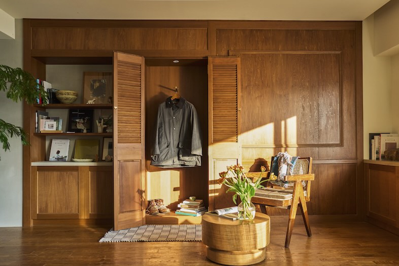 【Room 2】アパレル撮影やライフスタイルの雑誌撮影に最適