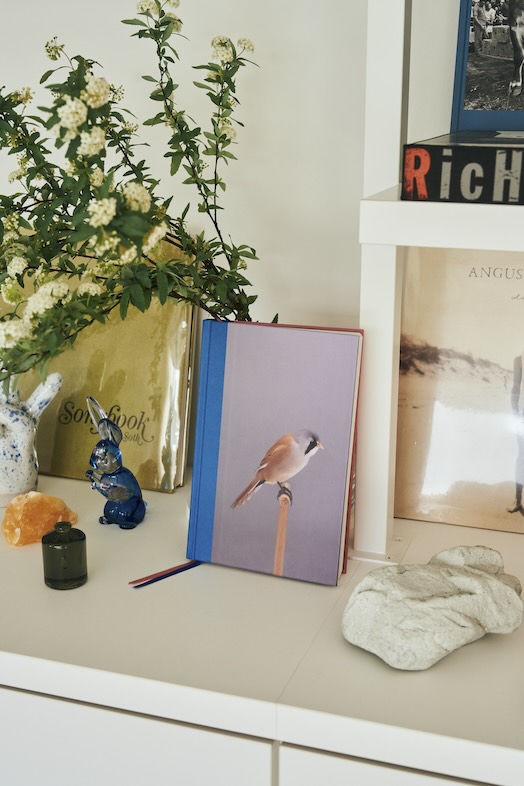 Atelier Cairn｜【Room1】撮影を彩るアートや小物も豊富