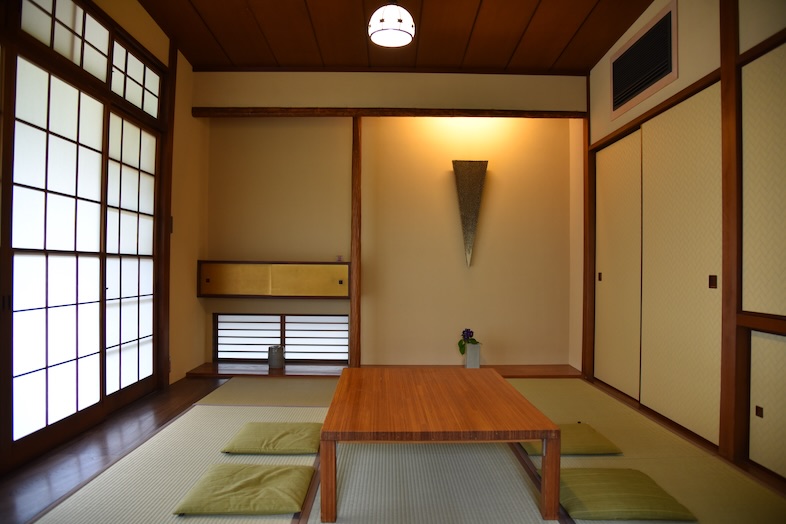 Studio Hamajikan – 湘南の古民家｜【平家貸別荘】柔らかな光の入る和室