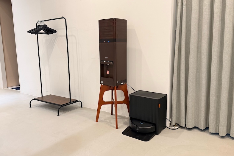 116 Studio AOYAMA｜ハンガーラックとウォーターサーバーを設置