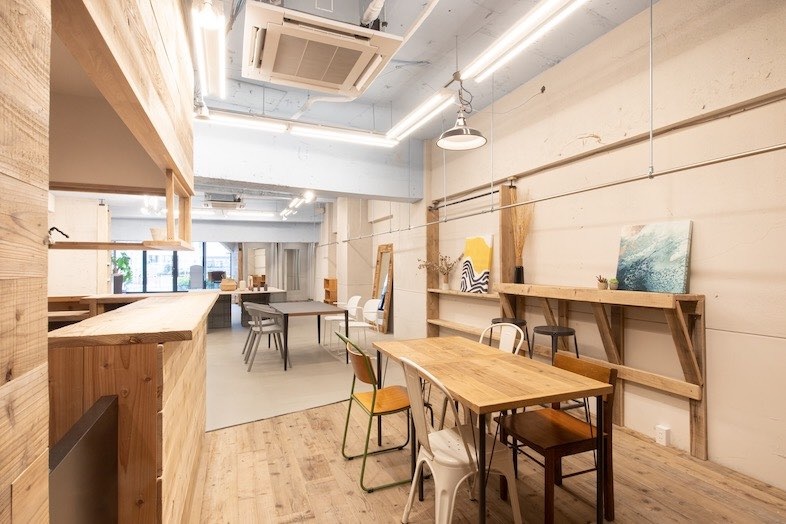 GOBLIN.北参道店｜談笑シーンやワークシーン、商品を並べたカタログ用の撮影にも