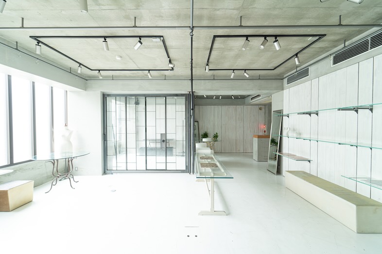 GOBLIN.神宮前GALLERY店｜【2F】無垢なキャンバスのようなスタジオなので、トークセッション・収録・商品発表会にもマッチ