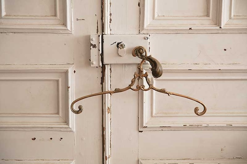 studio Slow自由が丘︎｜【ナチュラルフローリング】アンティーク調のハンガー