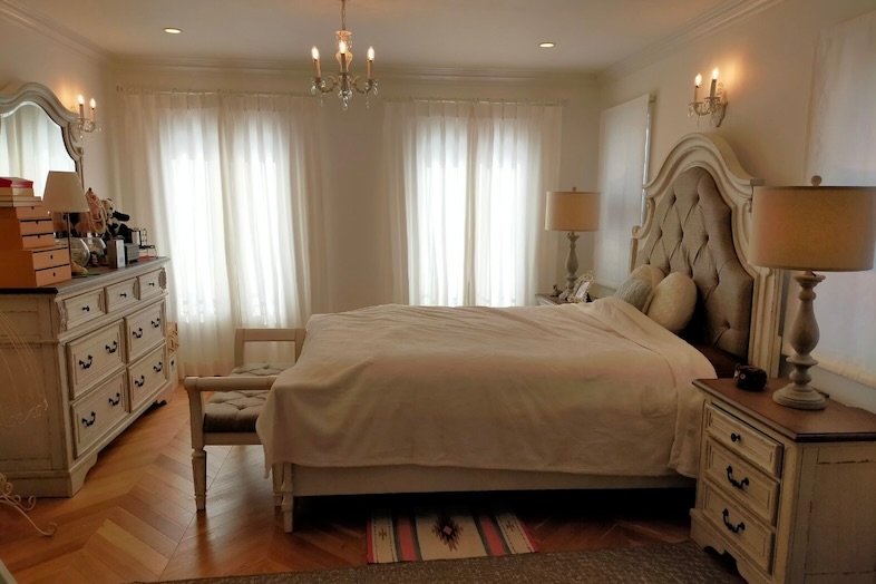 イングリッシュガーデン・ロケーションサービススタジオ︎｜【2F】ヨーロピアンテイストのベッドルーム