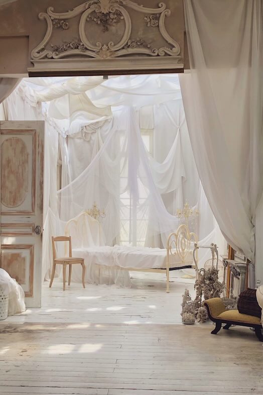 studio Lumiere’k｜厳かで神々しい雰囲気を活かしたポートレートやブランドビジュアル、MVなどの撮影が可能