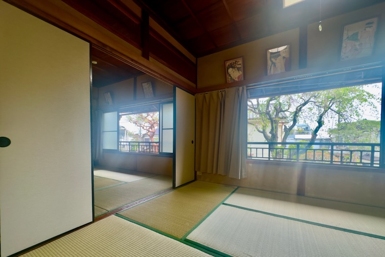 窓から外の木々も撮影可能