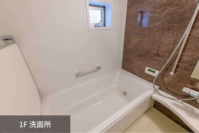 ヒカリノイエ目黒｜【1F/洗面所】バスタブ