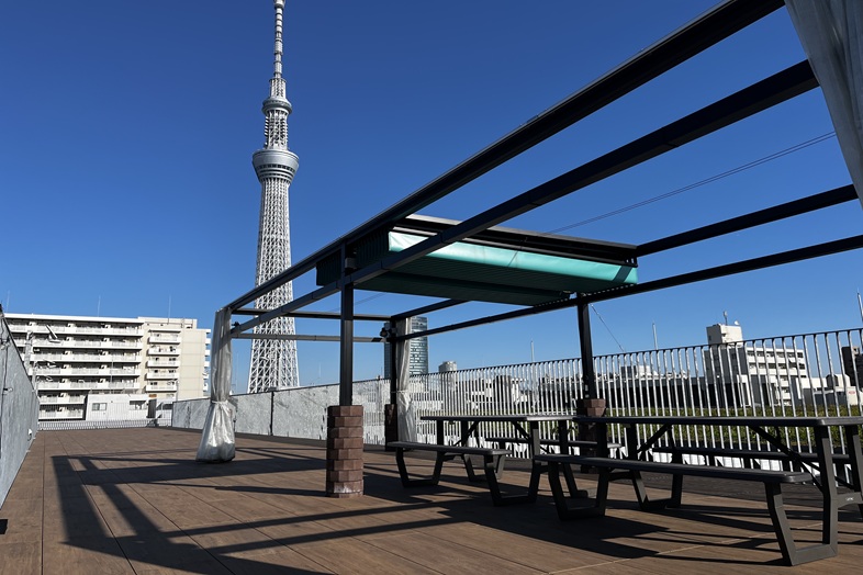 すみだパークレンタルスペース屋上｜【屋根開閉式テント】開閉可能なテントスペース
