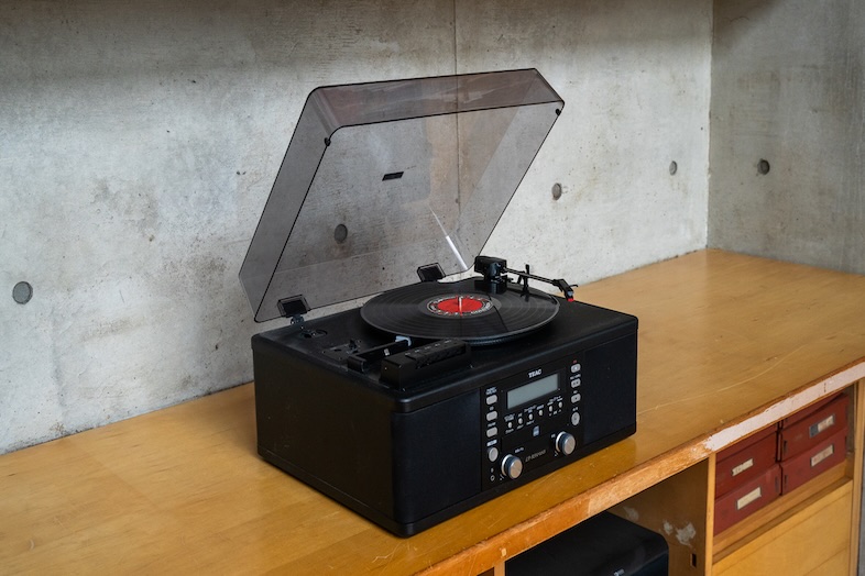 レコード再生機を利用した撮影が可能（再生等は不可）