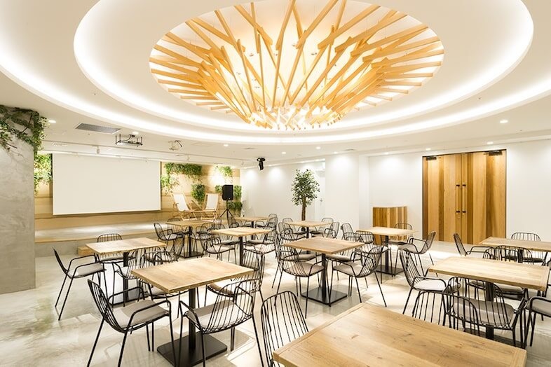 GOBLIN.新宿HALL店｜プロダクト発表や映像演出が映えるホール