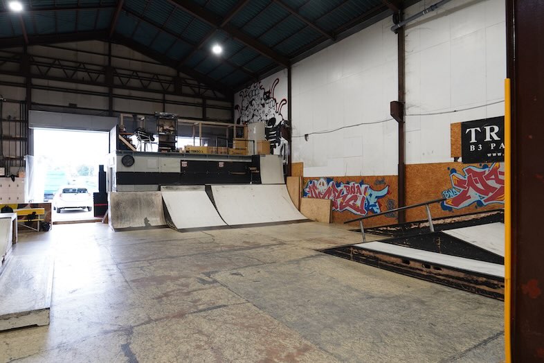 舟渡TRINITY B3 PARK｜インダストリアル×ストリートの世界観の演出に最適