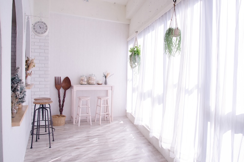 ︎Studio Sweets box メレンゲクッキー｜淡い光が差し込む窓際