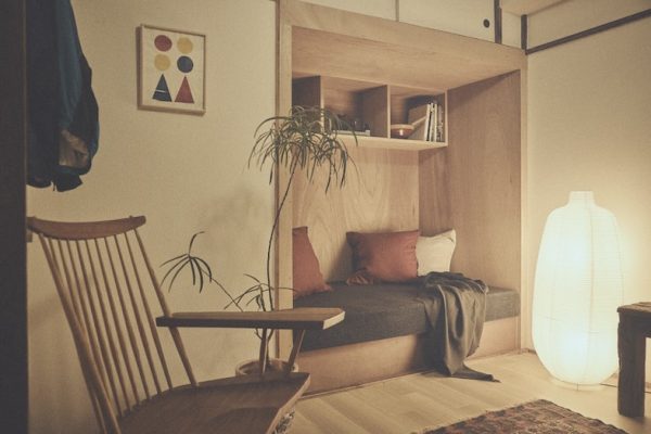 【夜の撮影イメージ】家でのゆったりと落ち着いた時間を演出したい撮影に