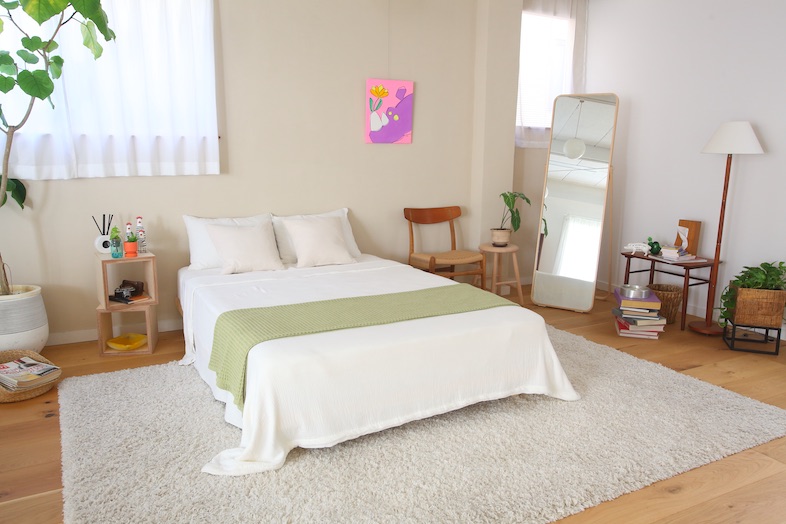 luumu.tokyo Shimomaruko｜窓から自然光が差し込むベッドスペース