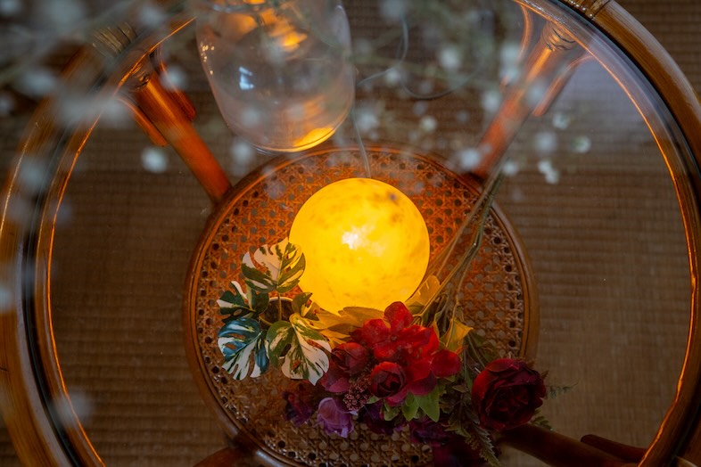 アトリエ翠雨｜【2F】ラタン調のテーブル