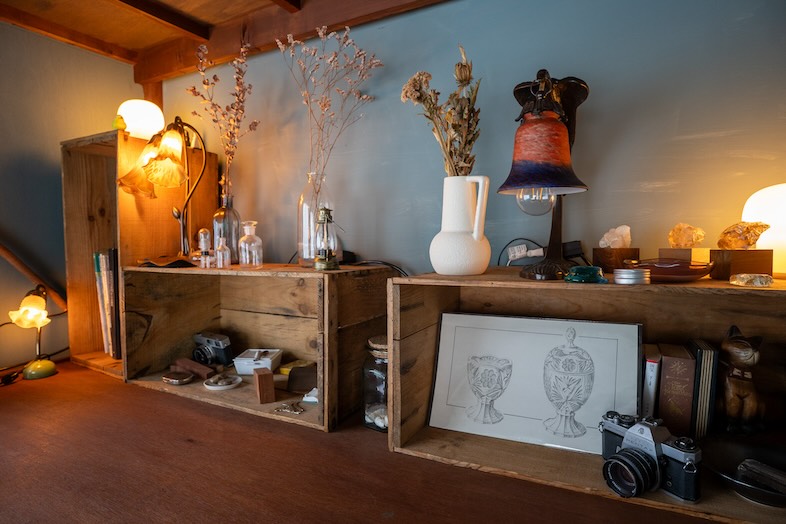 アトリエ翠雨｜【2F】木箱の雑貨スペース