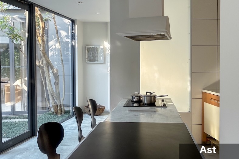 LIGHT BOX STUDIO NAKANO