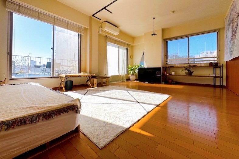 SHATTERS PentHouse｜3面採光