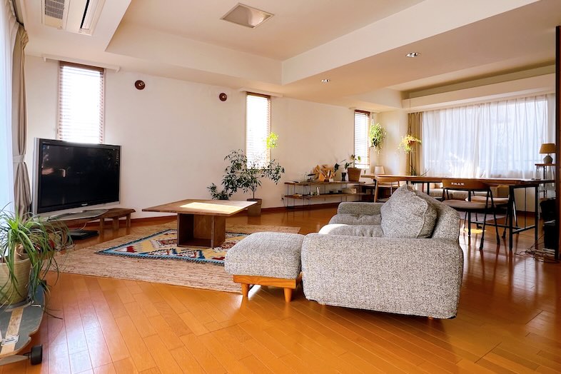 SHATTERS PentHouse｜窓数が豊富で明るい空間