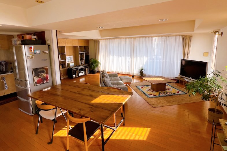 SHATTERS PentHouse｜ダイニングテーブル