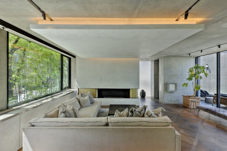 STUMP BASE 3F｜柔らかな光が差し込むため、ナチュラルなライフスタイル撮影に最適