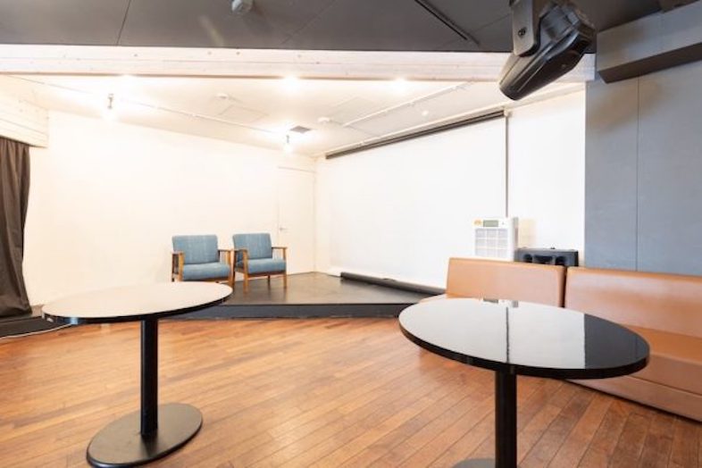 GOBLIN.池袋CAFE店｜トークイベントの再現やラウンジ風ムービーに