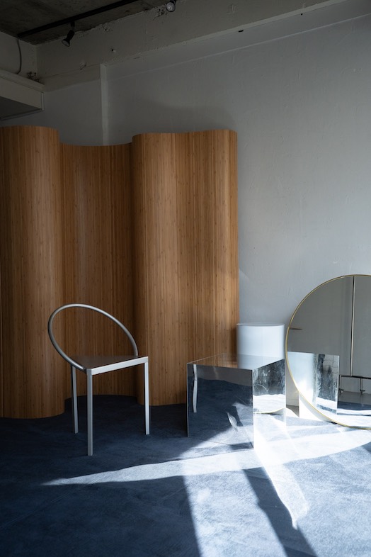 神南CLspace/QFgallery｜【5F / CLspace】青ラグと合わせることで、印象的な空間づくりも可能です