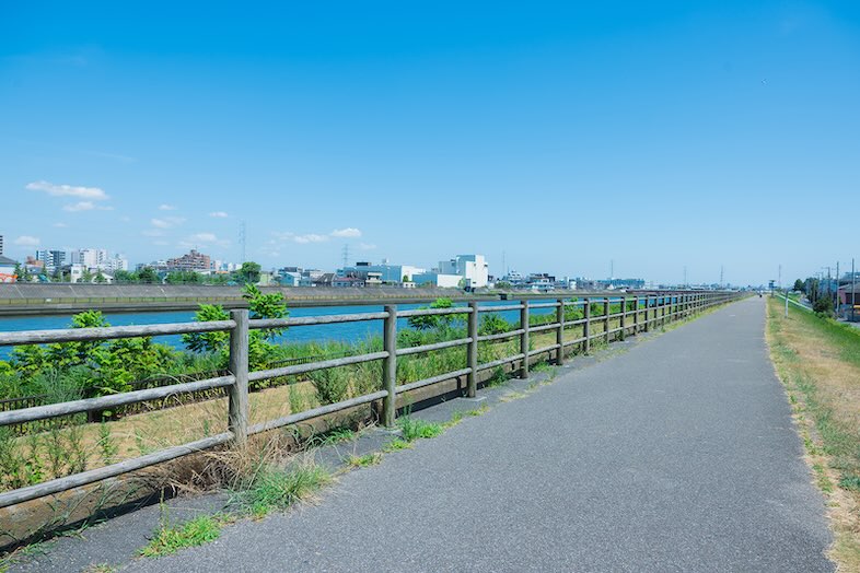 【周辺ロケ地】新中川の河川敷 ※必要に応じて自治体に撮影許可をお取りください