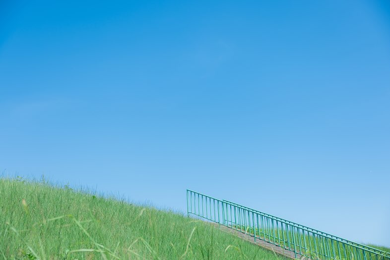 【周辺ロケ地】青空抜けの撮影ができるロケーションまで徒歩2分 ※必要に応じて自治体に撮影許可をお取りください