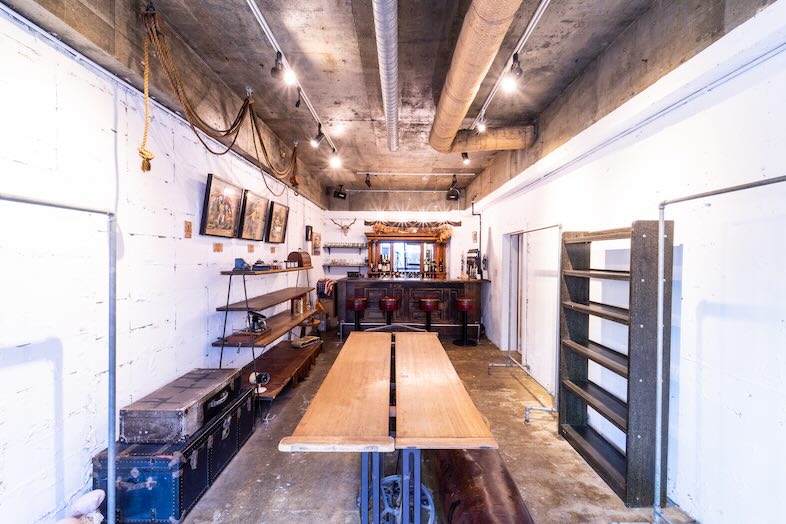 GOBLIN.原宿BAR&GALLERY店｜引きじりも十分に確保可能