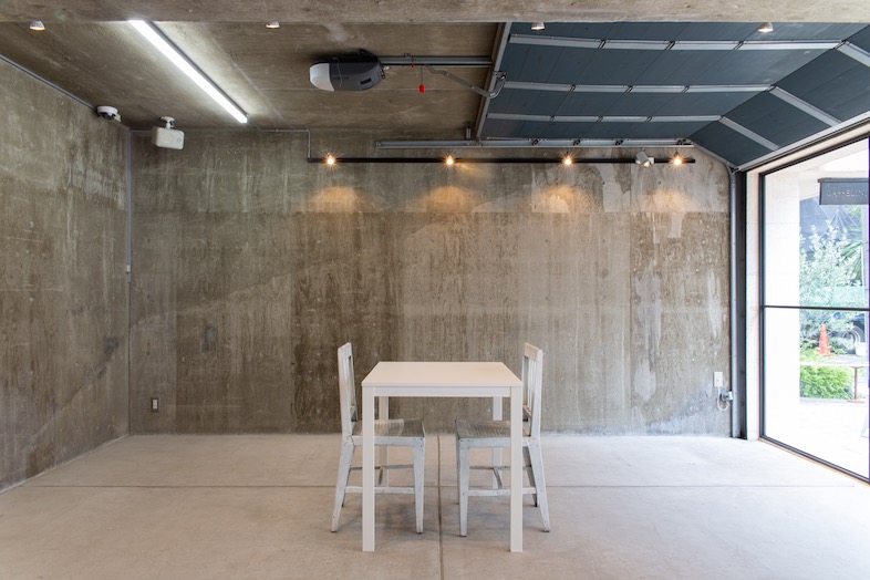 GOBLIN.神宮前GARAGE店｜朝から午後にかけて光の表情が変わるので、柔らかな光がファッションやインタビューの撮影にぴったり